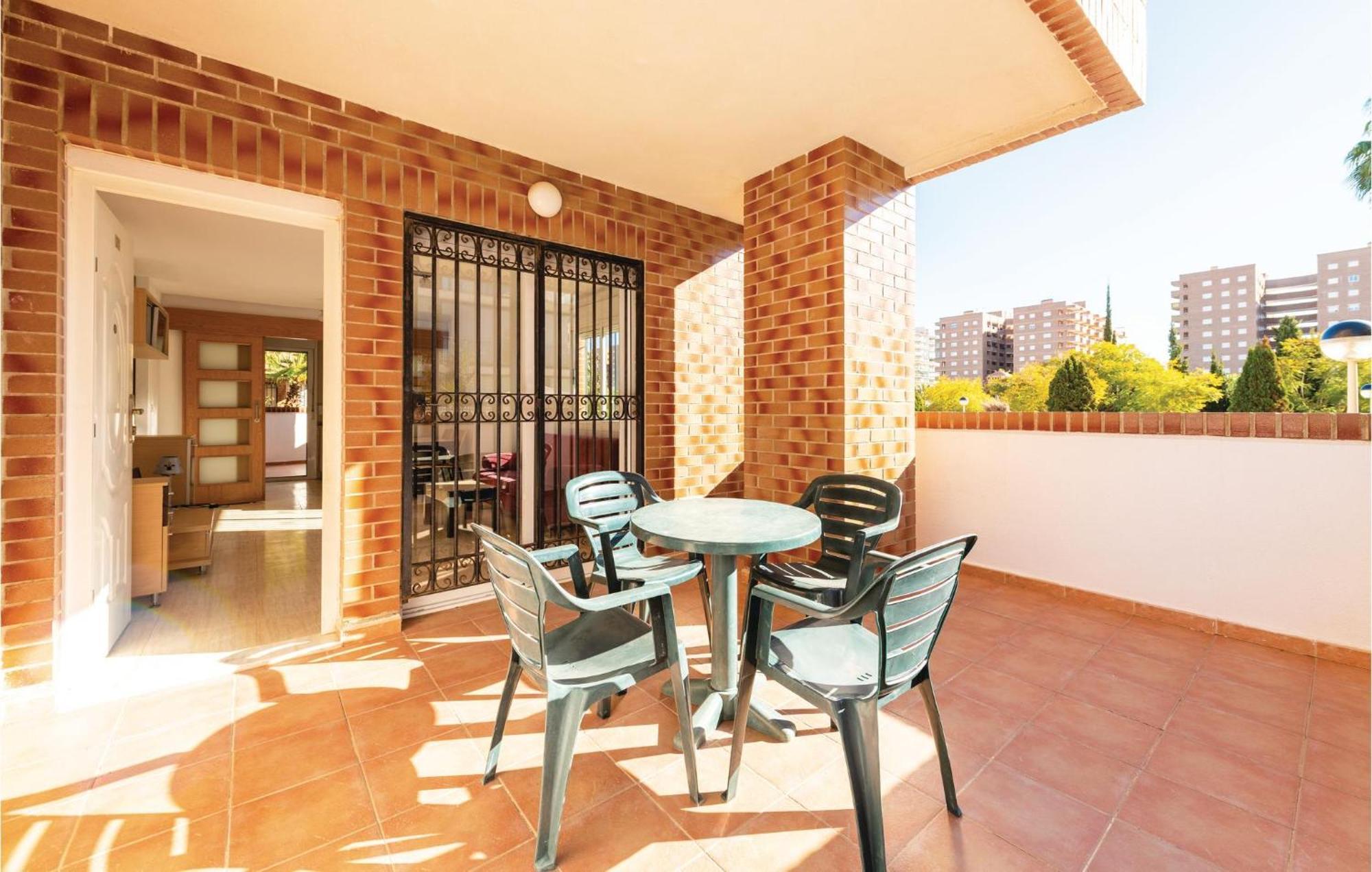 Amazing Apartment In Oropesa Del Mar With Kitchen Exteriör bild