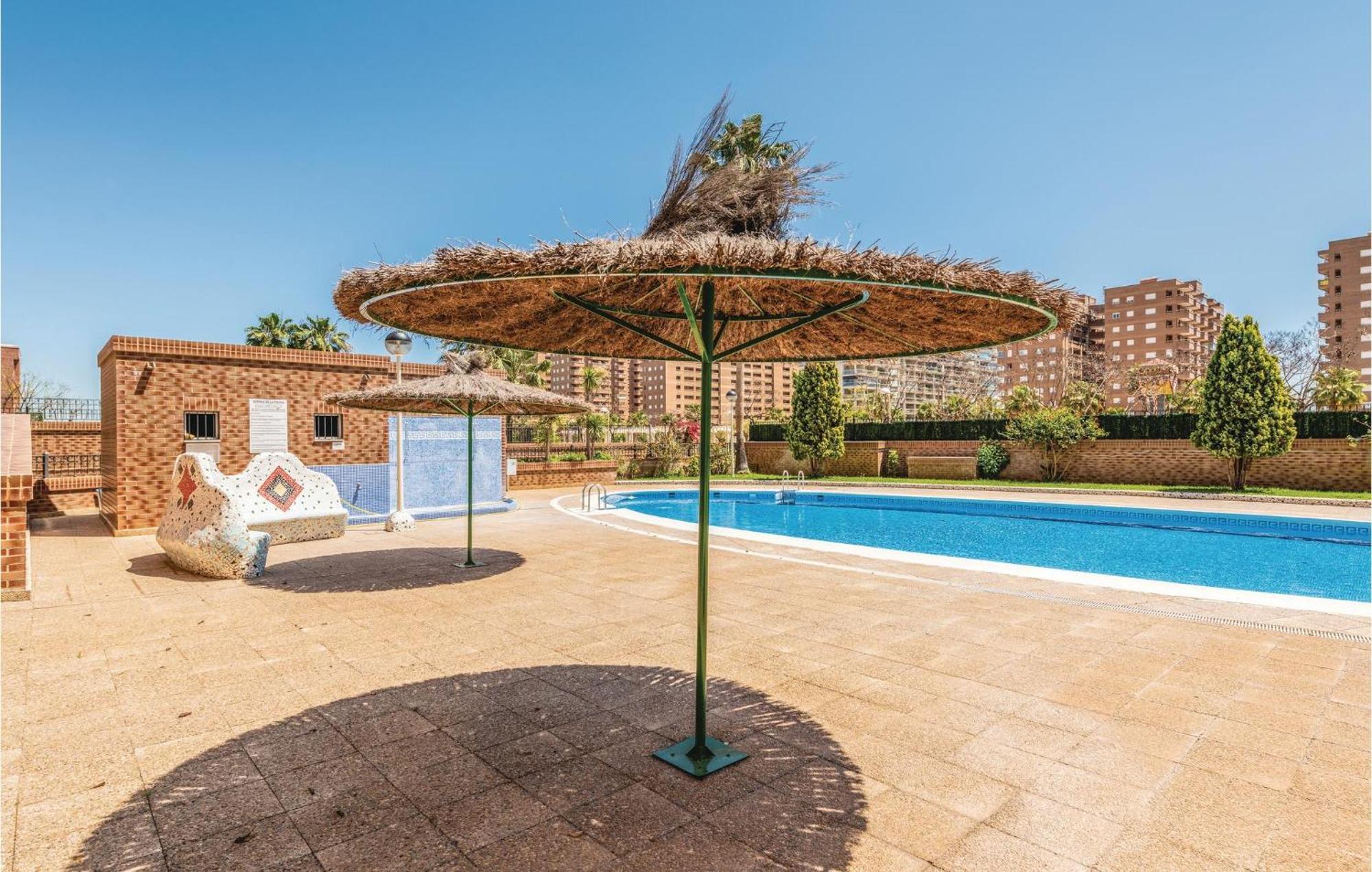 Amazing Apartment In Oropesa Del Mar With Kitchen Exteriör bild