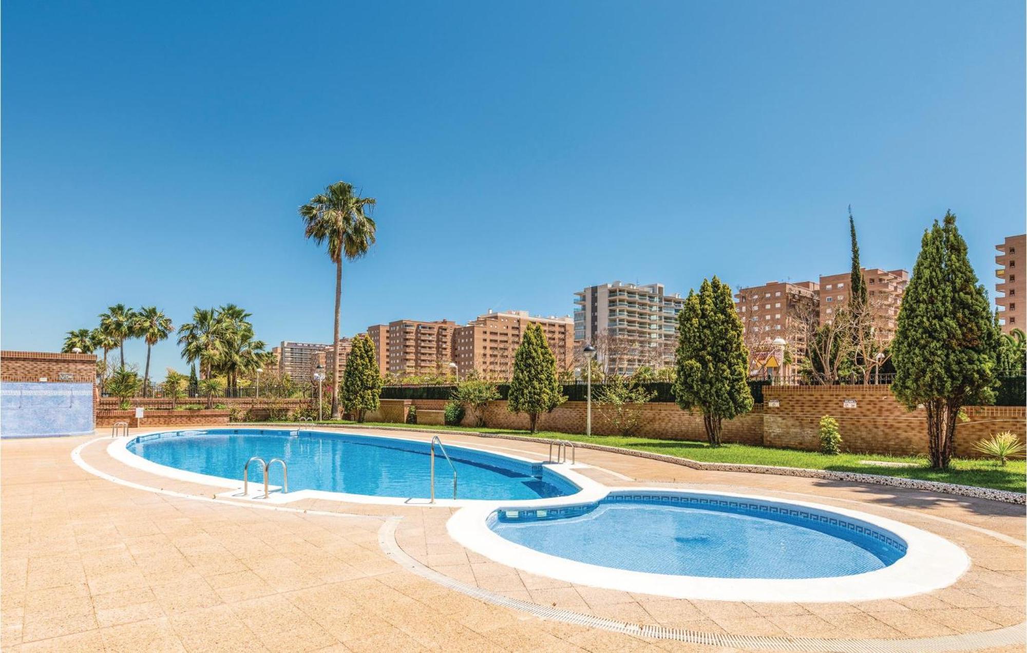 Amazing Apartment In Oropesa Del Mar With Kitchen Exteriör bild